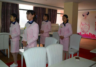 禮儀服務(wù)暖人心，專業(yè)導(dǎo)醫(yī)展新顏——贛州安太婦產(chǎn)醫(yī)院著力提升服務(wù)質(zhì)量